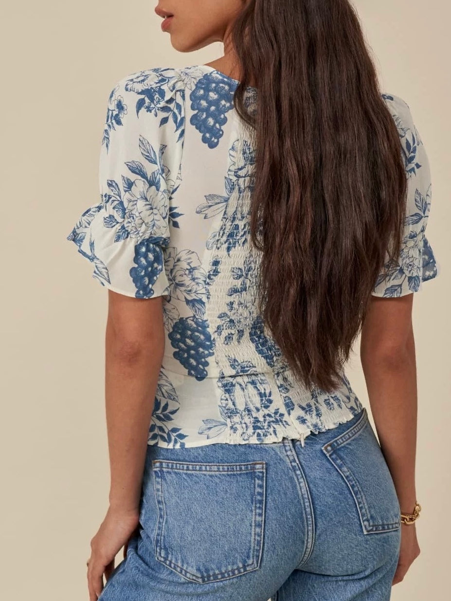 Romantisches Sommer-Top im französischen Stil – Blau & Weiß