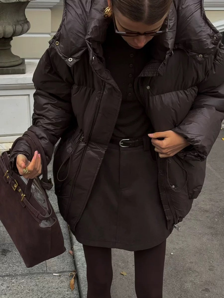 Trendige Daunenjacke mit Kapuze – Winter Essential