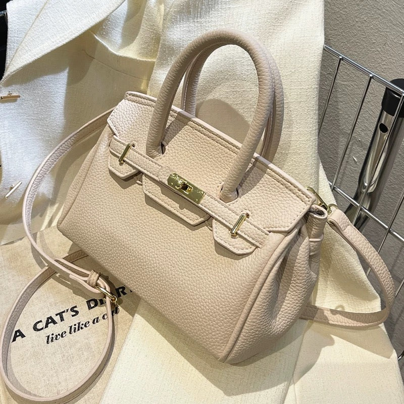 Luxuriöse Struktur-Handtasche aus Kunstleder