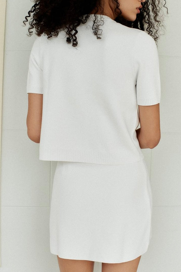 Klassisches Zweiteiler-Set aus Oberteil & Minirock – Perfekt für jeden Anlass