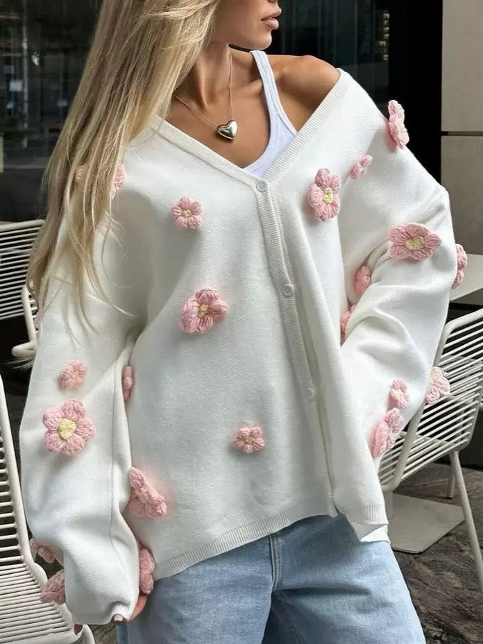 Strick-Cardigan mit 3D-Blumen – Weiß & Rosa