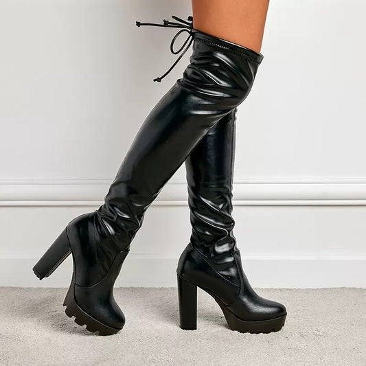 Luxuriöse Overknee-Stiefel aus Echtleder